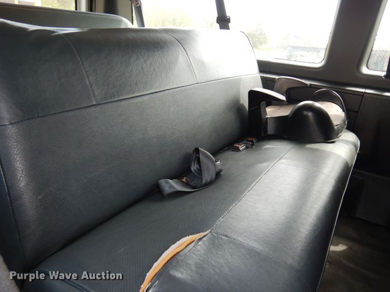 image for item DN1543 1996 Ford Club Wagon  van