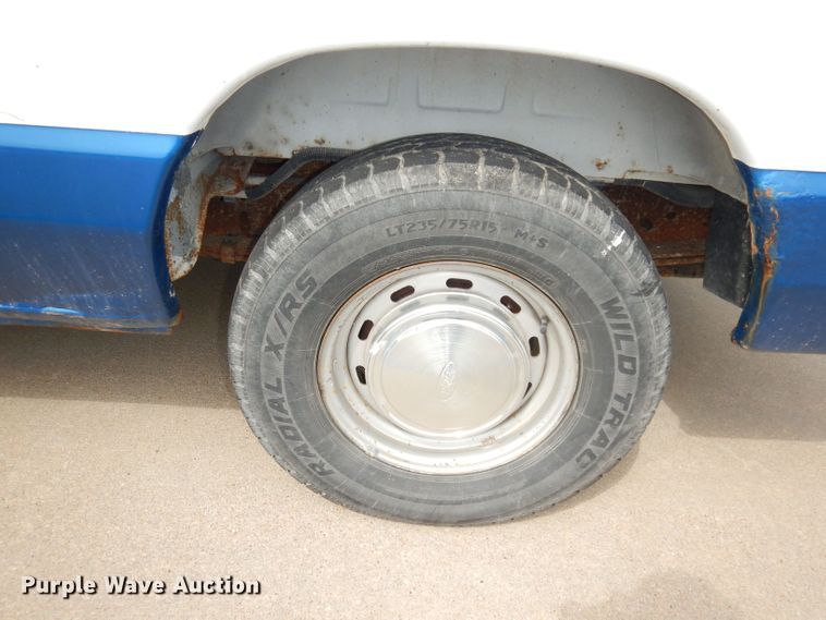 image for item DN1543 1996 Ford Club Wagon  van