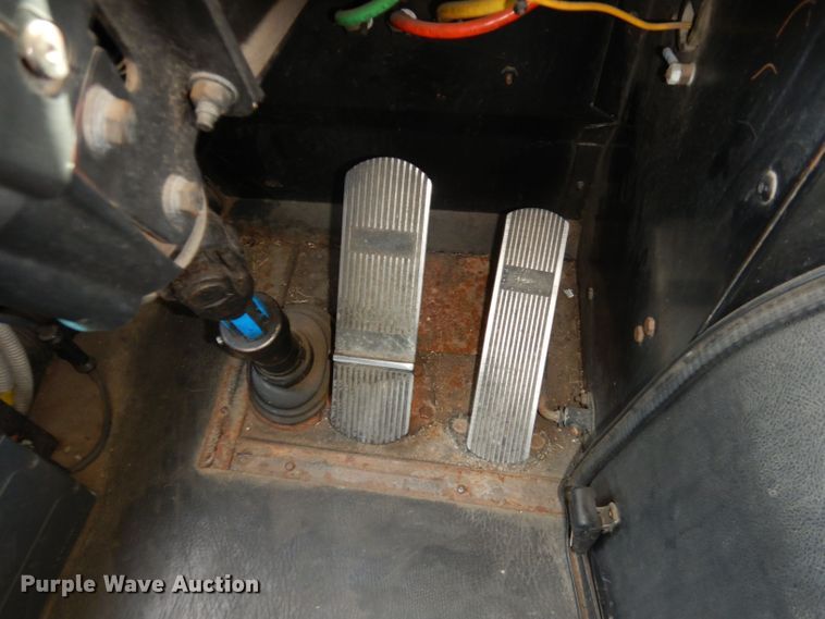 image for item DN1544 1993 International Genesis  school bus