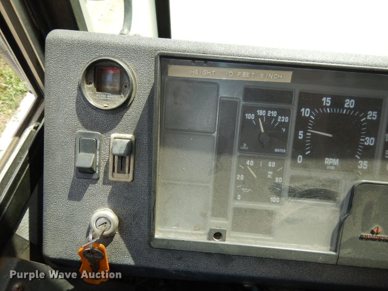 image for item DN1544 1993 International Genesis  school bus