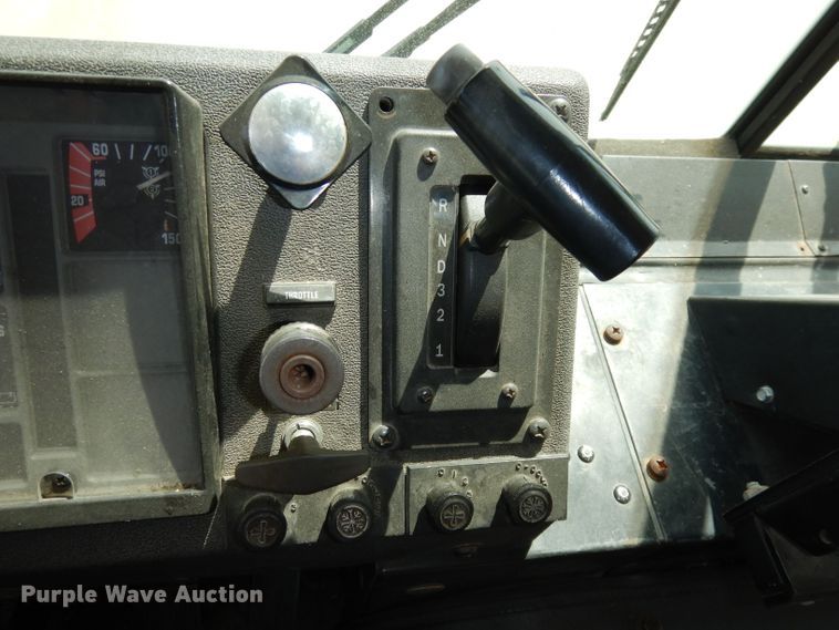 image for item DN1544 1993 International Genesis  school bus