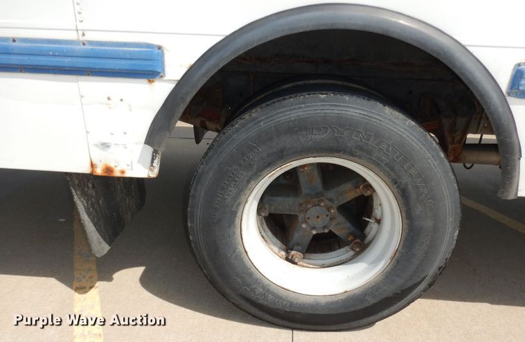 image for item DN1544 1993 International Genesis  school bus