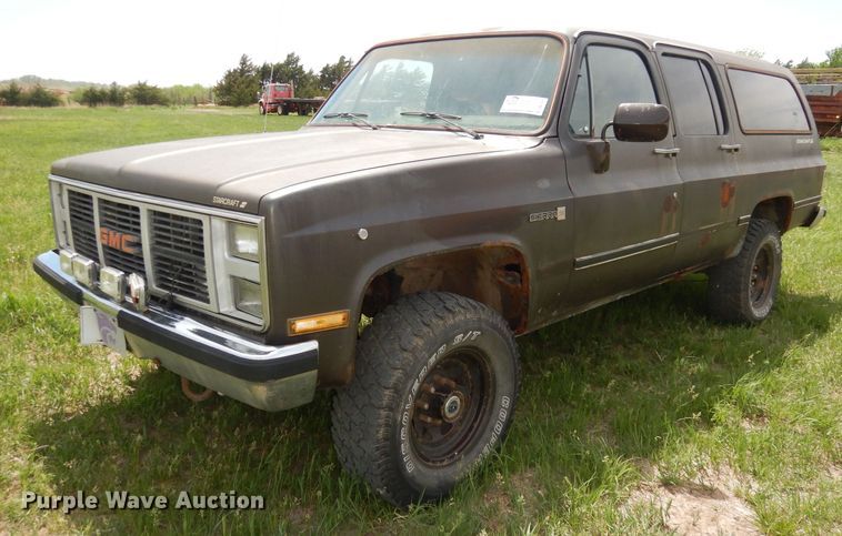 image for item DN1551 1986 GMC Suburban 2500  SUV