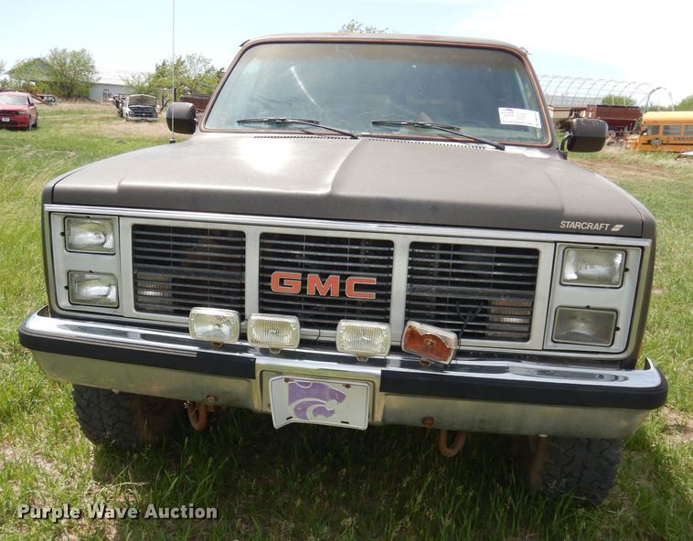 image for item DN1551 1986 GMC Suburban 2500  SUV