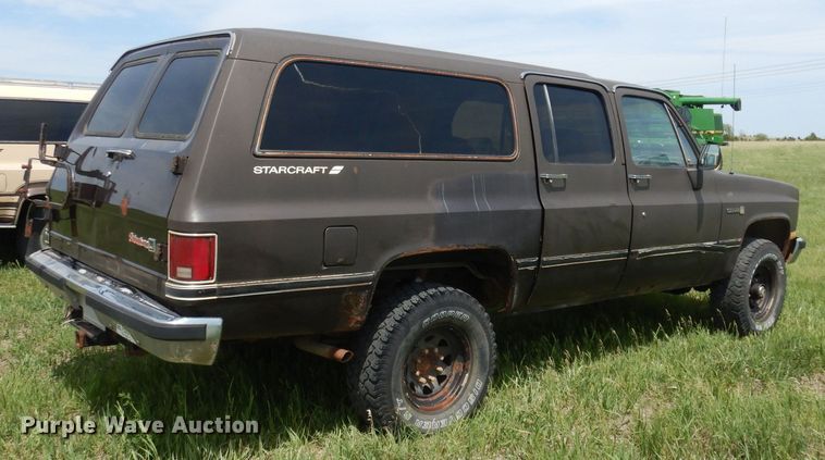 image for item DN1551 1986 GMC Suburban 2500  SUV