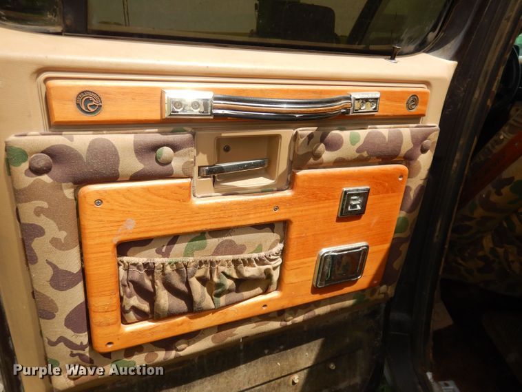 image for item DN1551 1986 GMC Suburban 2500  SUV