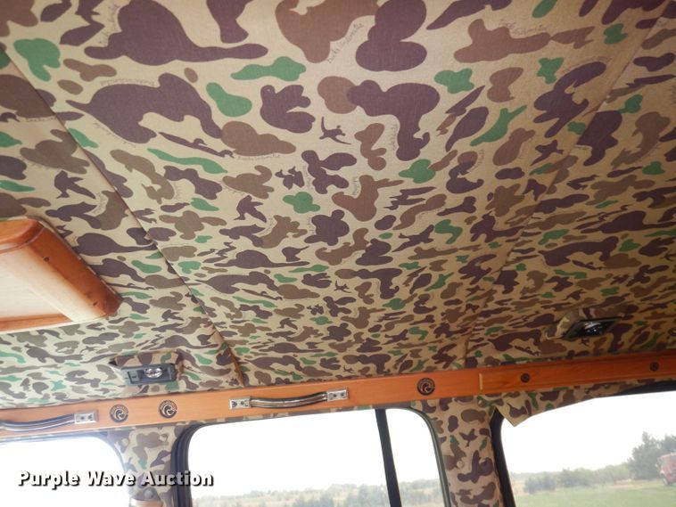 image for item DN1551 1986 GMC Suburban 2500  SUV