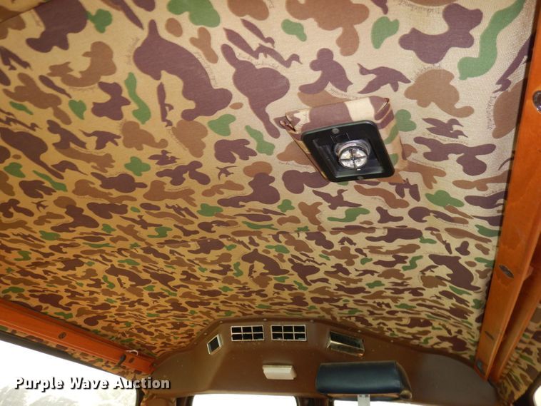 image for item DN1551 1986 GMC Suburban 2500  SUV