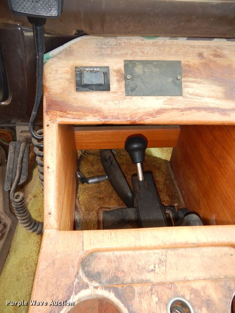 image for item DN1551 1986 GMC Suburban 2500  SUV