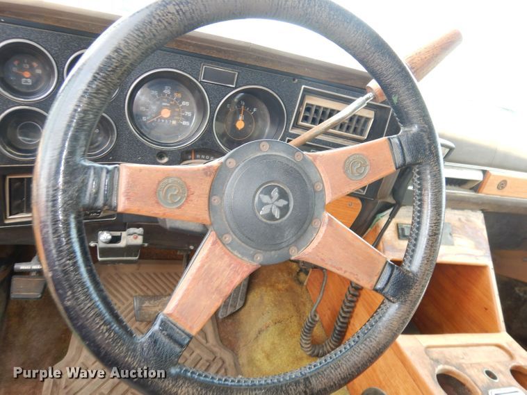 image for item DN1551 1986 GMC Suburban 2500  SUV