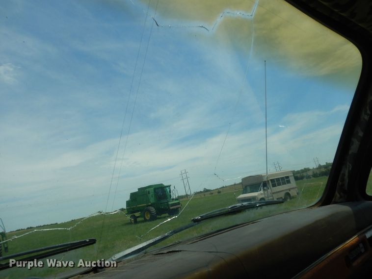 image for item DN1551 1986 GMC Suburban 2500  SUV