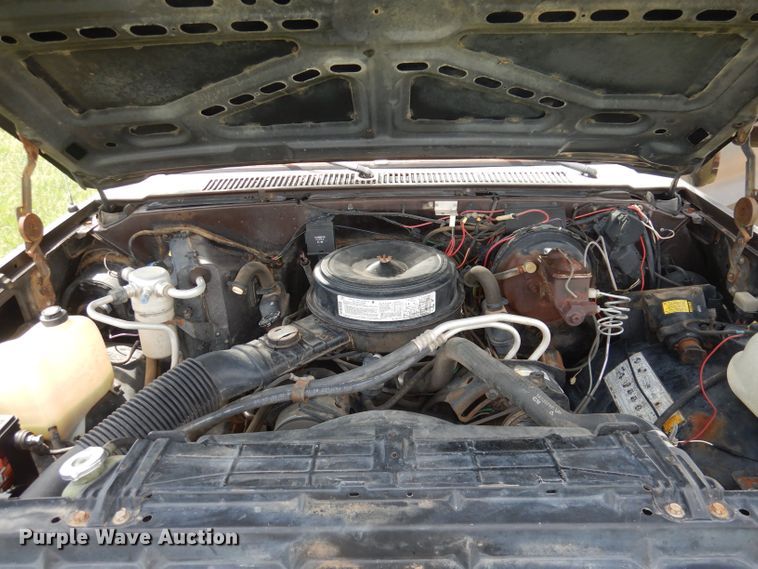 image for item DN1551 1986 GMC Suburban 2500  SUV