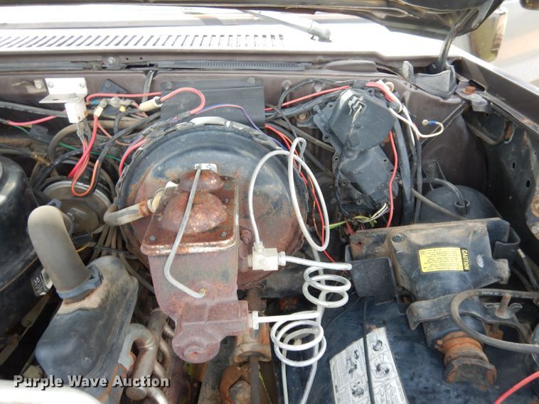 image for item DN1551 1986 GMC Suburban 2500  SUV