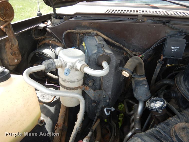 image for item DN1551 1986 GMC Suburban 2500  SUV