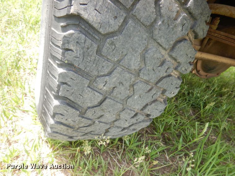 image for item DN1551 1986 GMC Suburban 2500  SUV