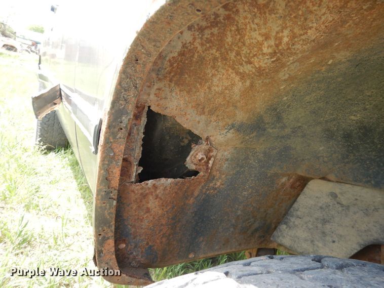 image for item DN1551 1986 GMC Suburban 2500  SUV