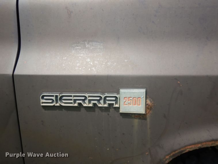 image for item DN1551 1986 GMC Suburban 2500  SUV