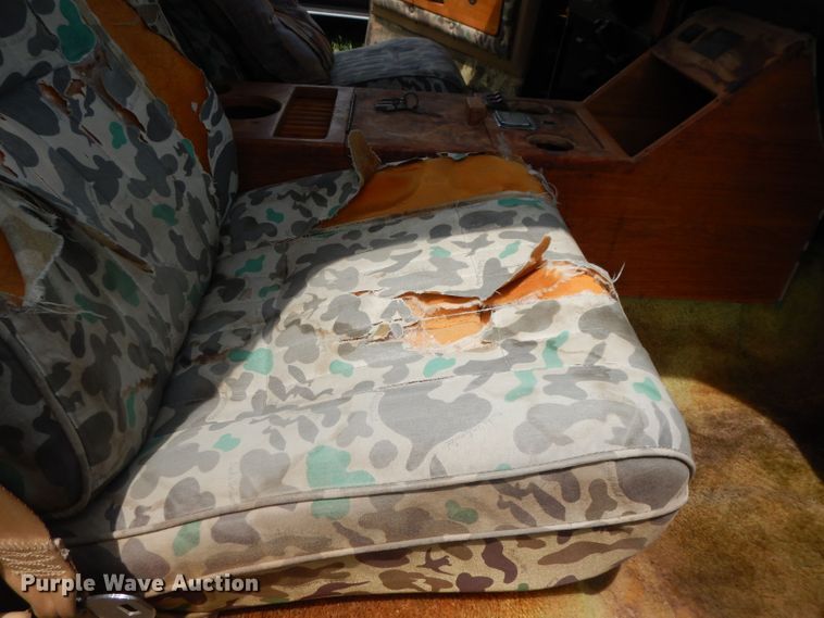 image for item DN1551 1986 GMC Suburban 2500  SUV