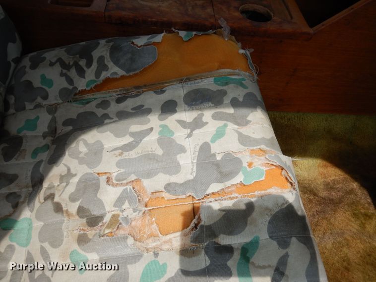 image for item DN1551 1986 GMC Suburban 2500  SUV