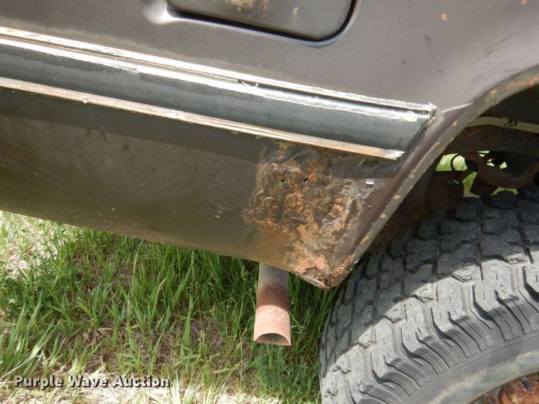 image for item DN1551 1986 GMC Suburban 2500  SUV