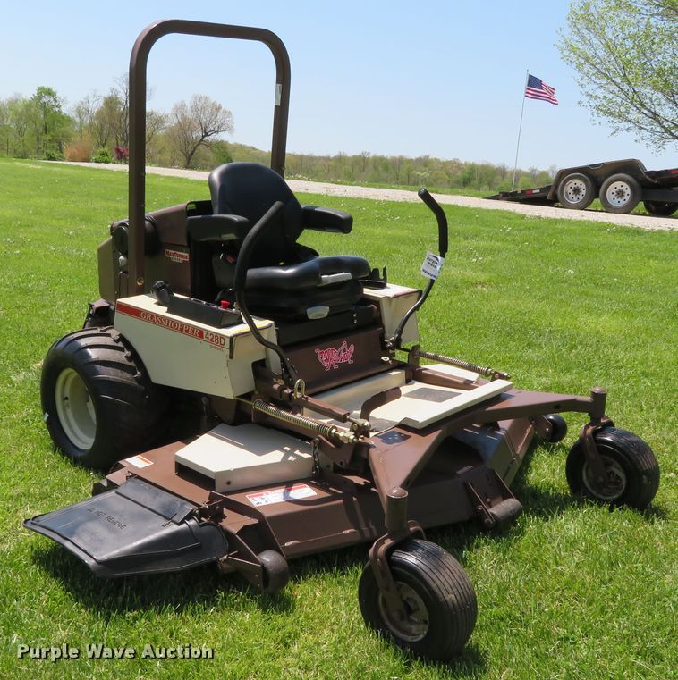 image for item DN7969 2005 Grasshopper 428D  ZTR lawn mower