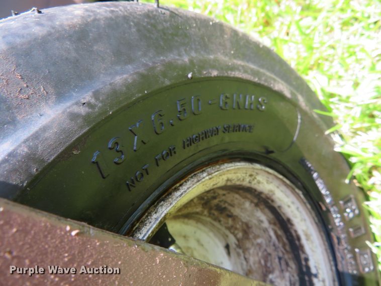 image for item DN7969 2005 Grasshopper 428D  ZTR lawn mower