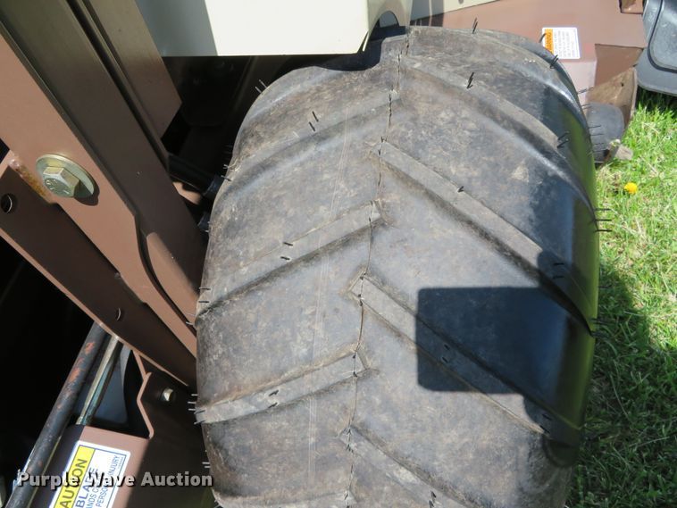 image for item DN7969 2005 Grasshopper 428D  ZTR lawn mower