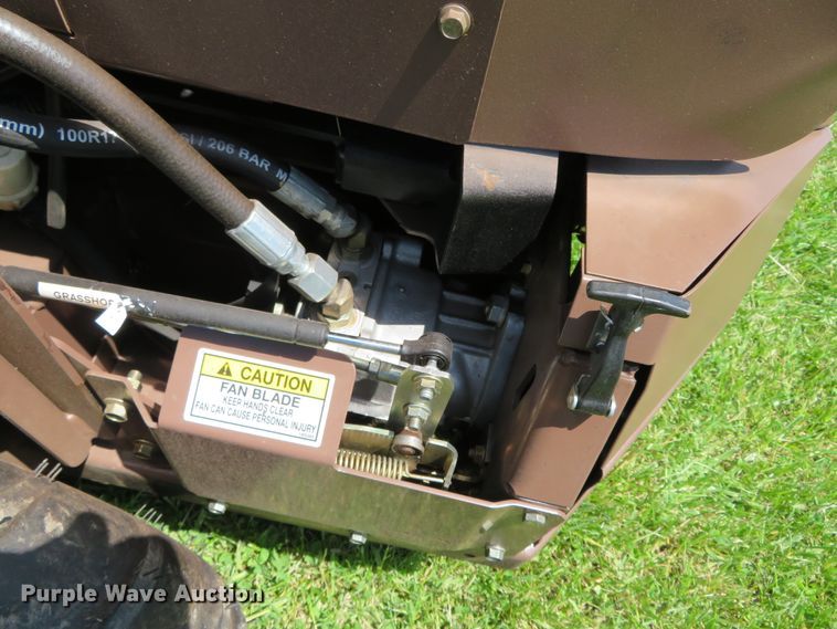 image for item DN7969 2005 Grasshopper 428D  ZTR lawn mower