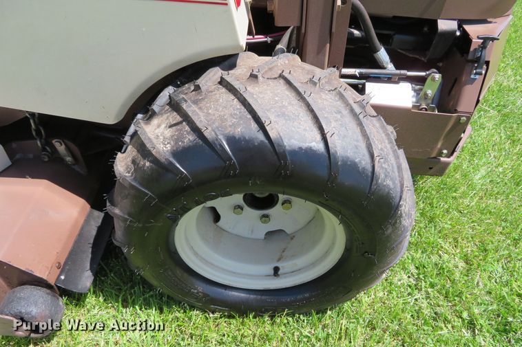 image for item DN7969 2005 Grasshopper 428D  ZTR lawn mower