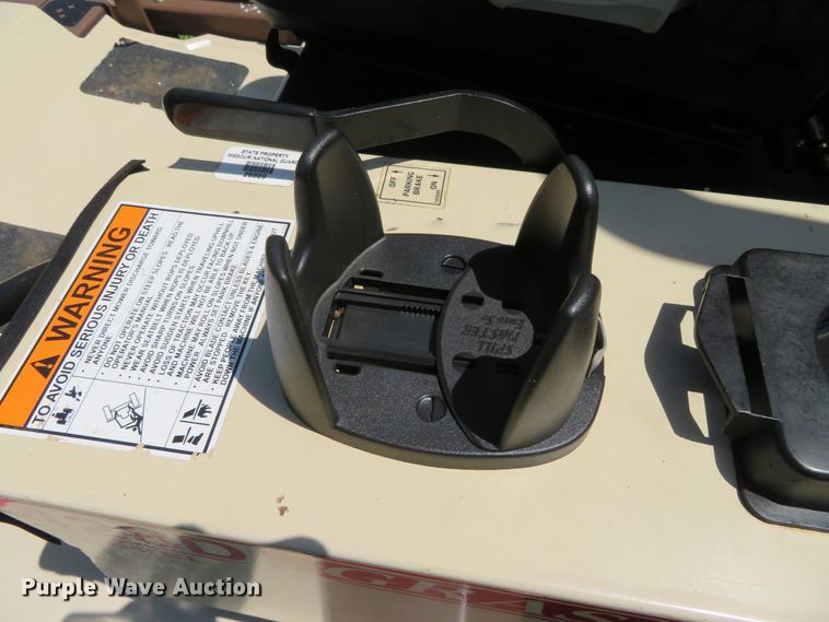 image for item DN7969 2005 Grasshopper 428D  ZTR lawn mower