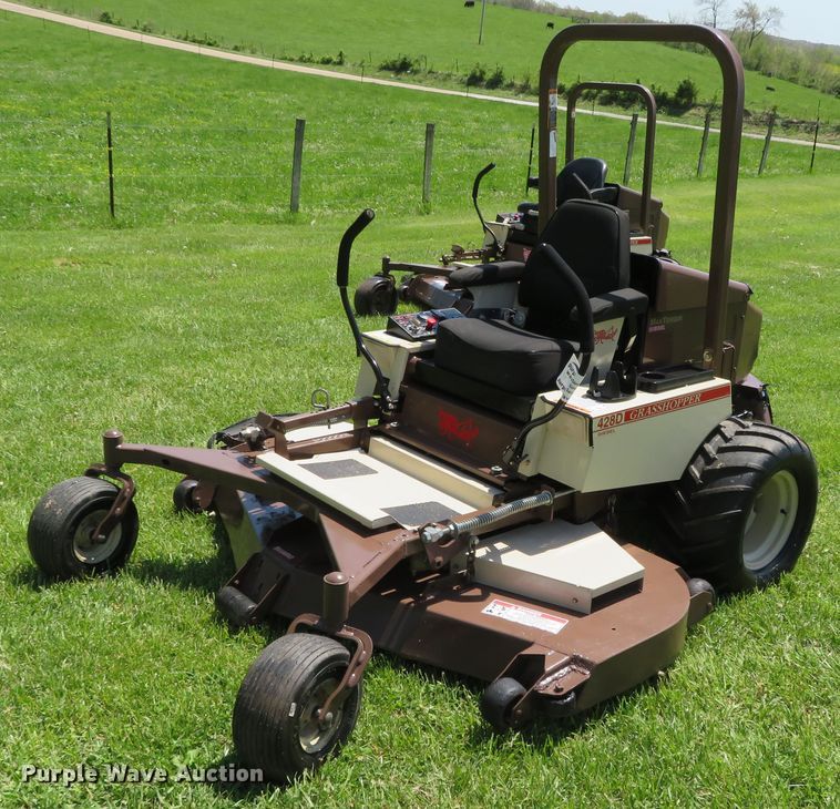 image for item DN7970 2005 Grasshopper 428D  ZTR lawn mower