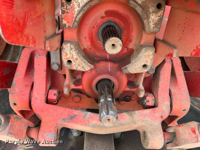 image for item DR1345 International Farmall 1466  tractor