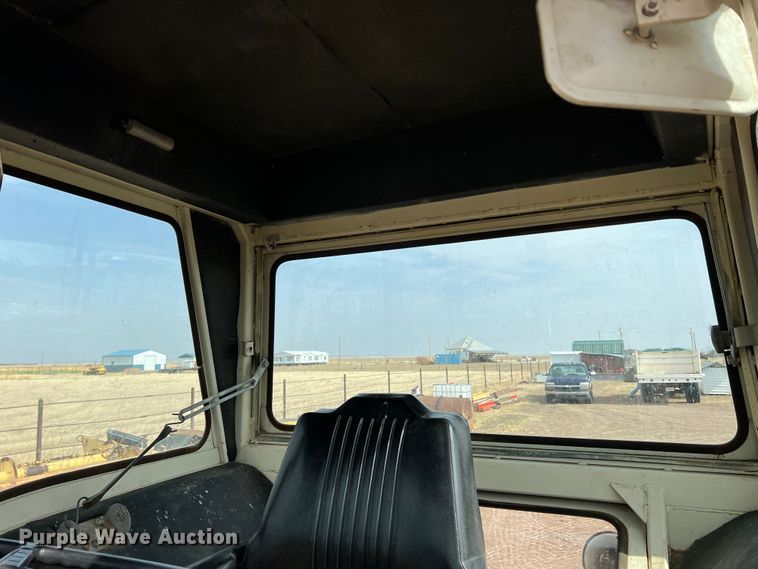 image for item DR1345 International Farmall 1466  tractor