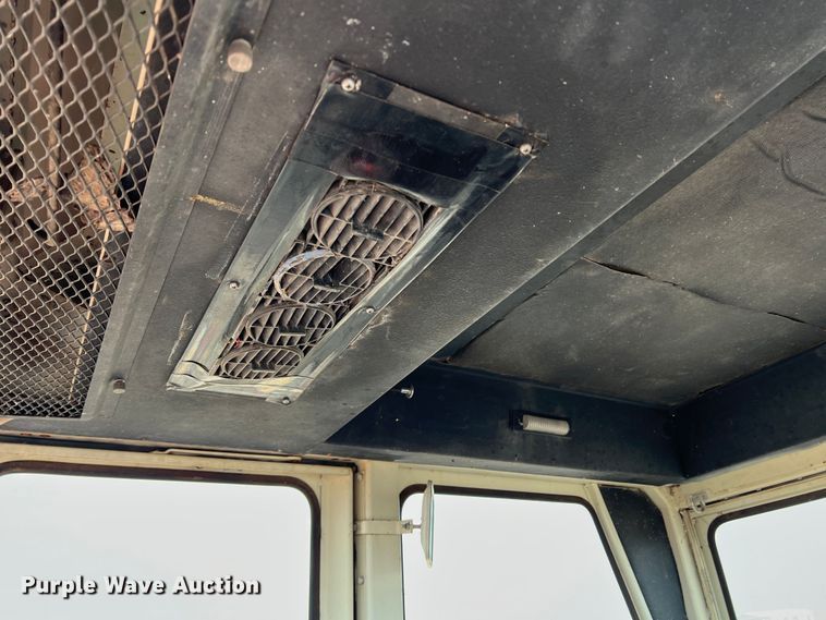 image for item DR1345 International Farmall 1466  tractor