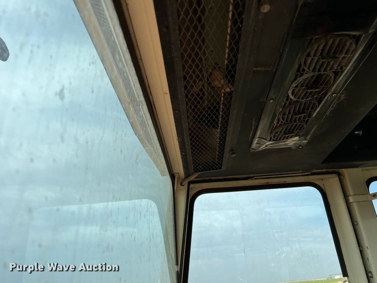 image for item DR1345 International Farmall 1466  tractor