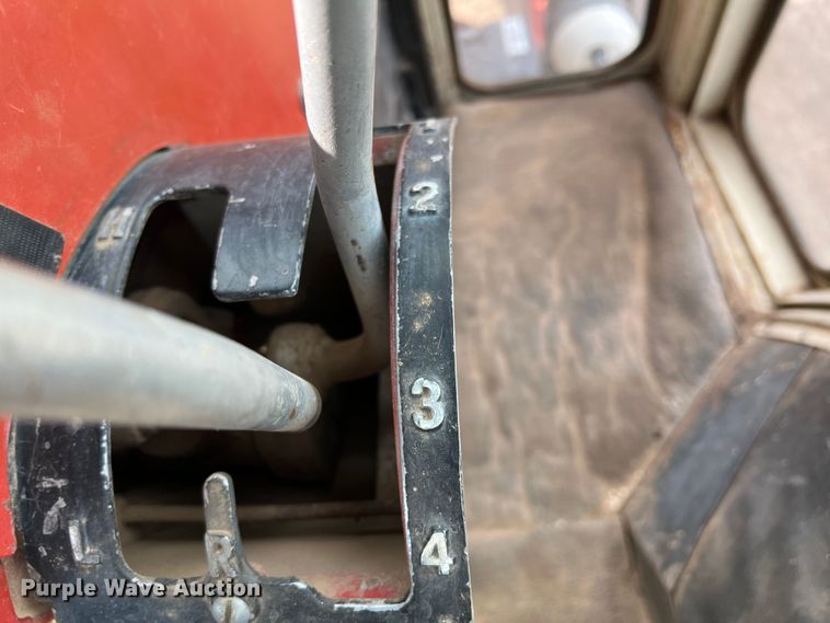 image for item DR1345 International Farmall 1466  tractor