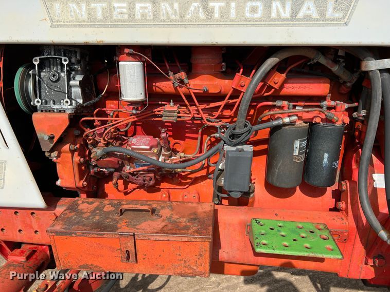 image for item DR1345 International Farmall 1466  tractor