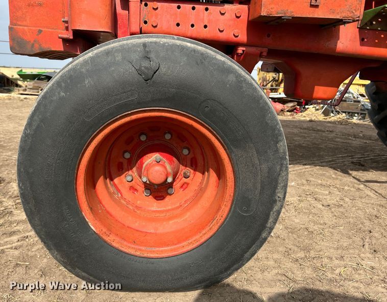 image for item DR1345 International Farmall 1466  tractor