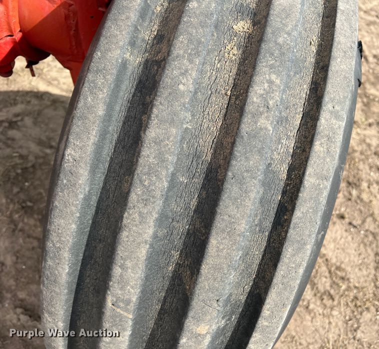 image for item DR1345 International Farmall 1466  tractor