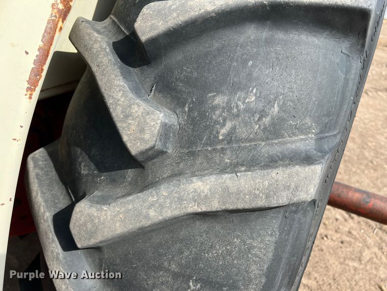 image for item DR1345 International Farmall 1466  tractor