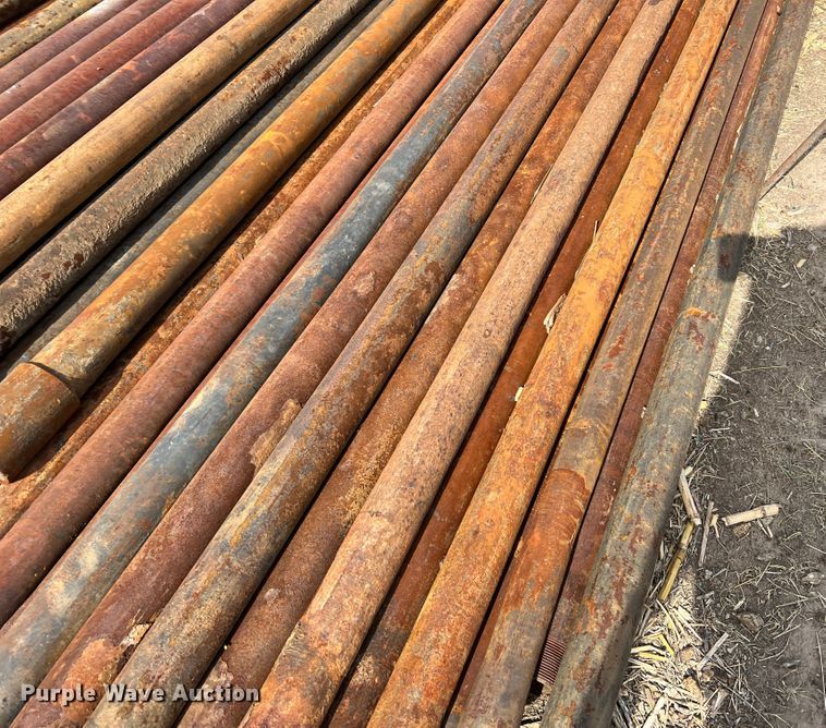 image for item DR1348 (50) joints of 2 7/8" diameter pipe