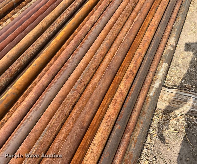 image for item DR1348 (50) joints of 2 7/8" diameter pipe