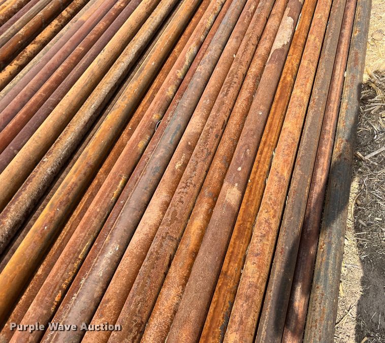 image for item DR1348 (50) joints of 2 7/8" diameter pipe