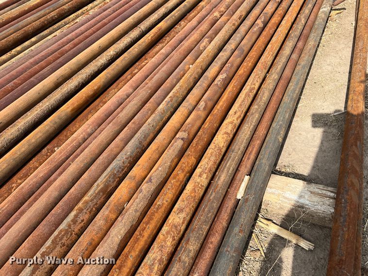 image for item DR1348 (50) joints of 2 7/8" diameter pipe