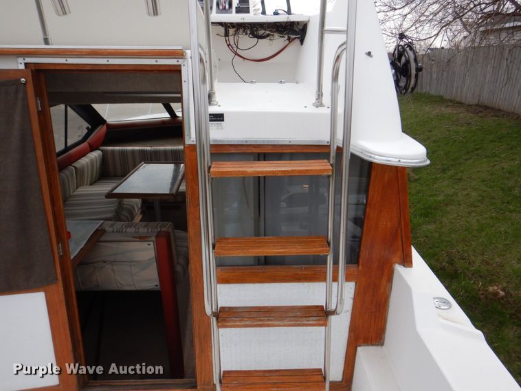 image for item DS8012 1990 Bayliner Ciera B2556  boat