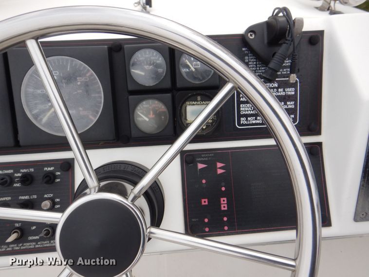 image for item DS8012 1990 Bayliner Ciera B2556  boat