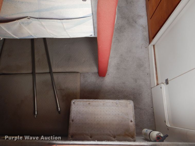 image for item DS8012 1990 Bayliner Ciera B2556  boat