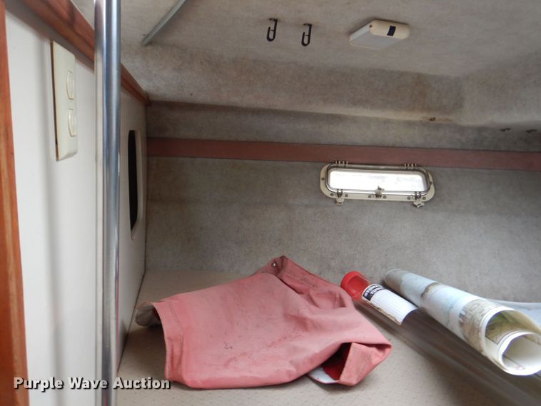 image for item DS8012 1990 Bayliner Ciera B2556  boat