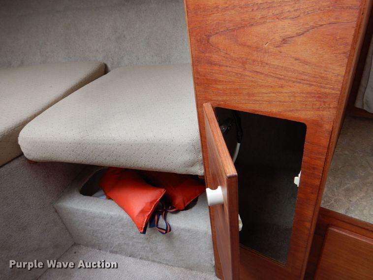 image for item DS8012 1990 Bayliner Ciera B2556  boat