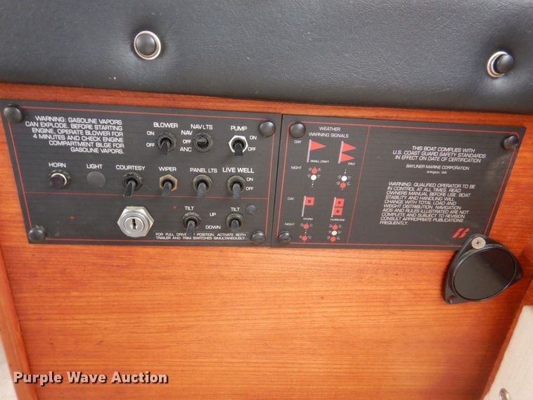 image for item DS8012 1990 Bayliner Ciera B2556  boat